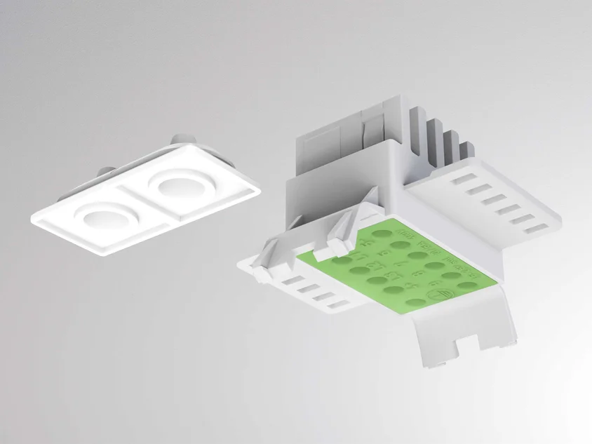 TRAIL SYSTEM ACCESSORY FEED IN-OUT