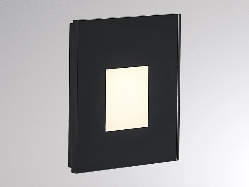 WALL 68R GLASS IP