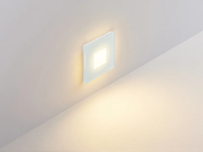 WALL 68R GLASS